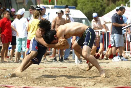 beach_wrestling